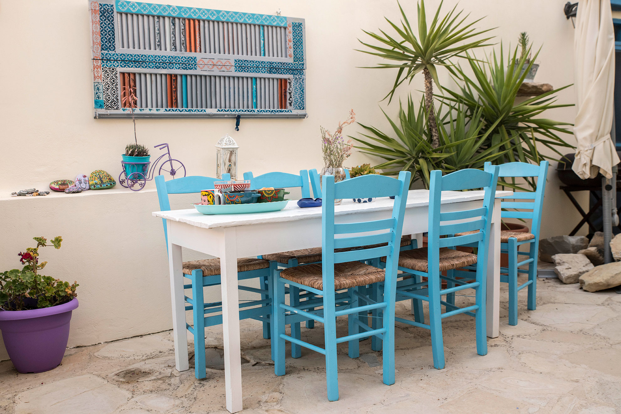 Jacuzzi and outside area